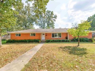 Foreclosed Home - 7309 BRIARWOOD DR, 72205