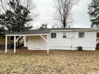 Foreclosed Home - 6500 HEATHER LN, 72206