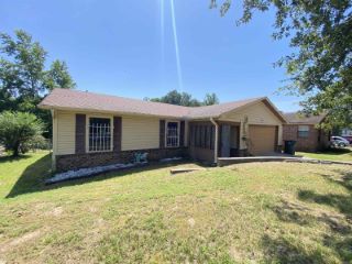 Foreclosed Home - 5212 BLUEBERRY DR, 72206
