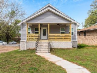 Foreclosed Home - 2412 S CHESTER ST, 72206