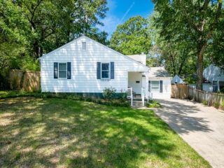 Foreclosed Home - 112 ENGLEWOOD RD, 72207