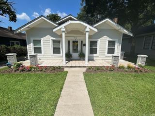 Foreclosed Home - 2222 N UNIVERSITY AVE, 72207