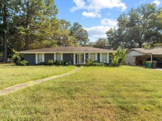 Foreclosed Home - 7301 GRACE DR, 72209