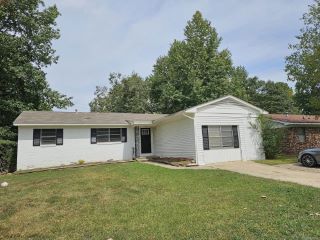 Foreclosed Home - 5520 MCCLELLAN DR, 72209