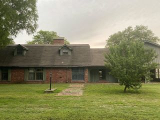Foreclosed Home - 816 N COUNTY ROAD 567, 72358