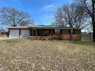 Foreclosed Home - 608 N CARAWAY RD, 72401