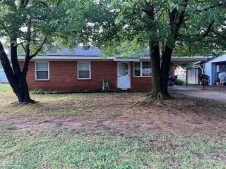Foreclosed Home - 208 W EASY ST, 72401