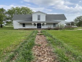 Foreclosed Home - 3371W W STATE HIGHWAY 77, 72438