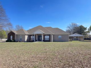 Foreclosed Home - 910 HIGHWAY 77 N, 72442