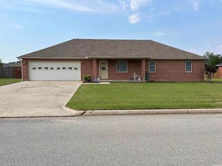 Foreclosed Home - 2707 CANTERBURY, 72450