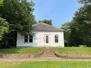 Foreclosed Home - 700 N 3RD ST, 72450