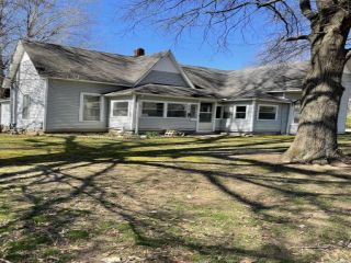Foreclosed Home - 880 N 4TH AVE, 72454