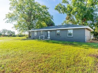 Foreclosed Home - 526 E SPEEDWAY ST, 72472