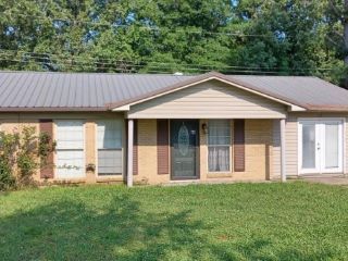 Foreclosed Home - 112 NE DOROTHY DR, 72476