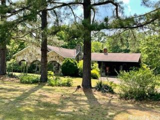 Foreclosed Home - 31 NIX LN, 72513