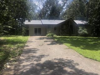 Foreclosed Home - 17 MENOMINEE DR, 72529