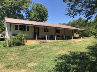 Foreclosed Home - 2027 N FAIRVIEW RD, 72554
