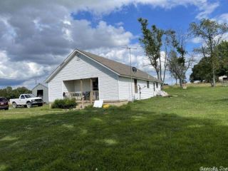 Foreclosed Home - 9558 HIGHWAY 9 S, 72576