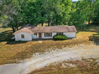 Foreclosed Home - 1069 HIGHWAY 62 W, 72616
