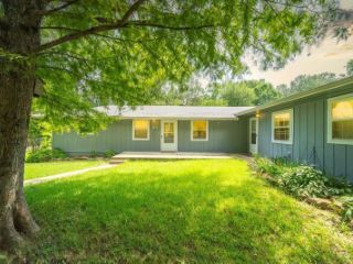 Foreclosed Home - 411 RIVERCLIFF DR, 72619
