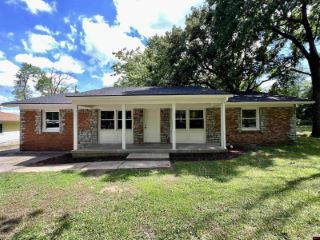 Foreclosed Home - 204 W 3RD ST, 72653