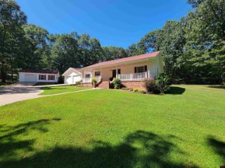 Foreclosed Home - 127 CHERRY TREE LN, 72653