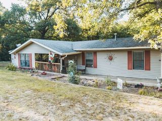 Foreclosed Home - 940 W WILSON ST, 72701