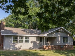 Foreclosed Home - 322 N PARKER AVE, 72701