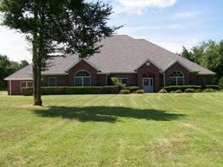 Foreclosed Home - 3146 N OLD WIRE RD, 72703