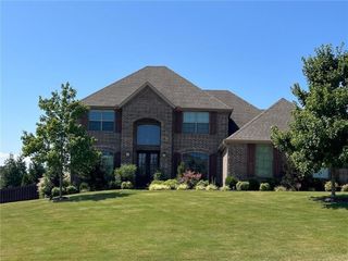 Foreclosed Home - 2081 RIVERWATER LN, 72703