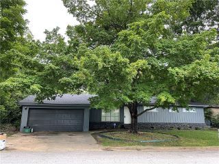 Foreclosed Home - 2401 W VALLEY DR, 72703