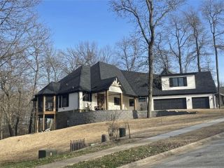 Foreclosed Home - 5423 W YELLOW BRICK RD, 72704