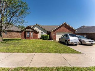 Foreclosed Home - 2876 N CASSIUS LN, 72704