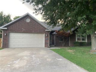 Foreclosed Home - 2949 N BLUEGRASS PL, 72704