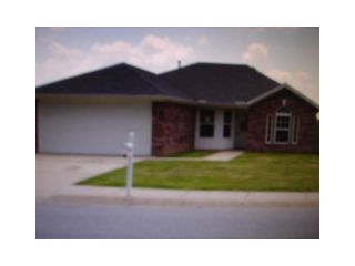 Foreclosed Home - 851 Bliss St, 72719