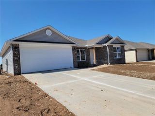 Foreclosed Home - 1731 HERMITAGE DR, 72719