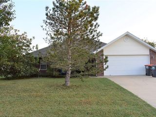 Foreclosed Home - 1327 FOX TRAIL DR, 72727