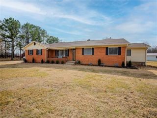 Foreclosed Home - 1497 N CENTER ST, 72727