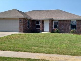 Foreclosed Home - 502 EAGLE DR, 72736