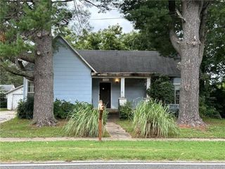 Foreclosed Home - 1243 N CURTIS AVE, 72751
