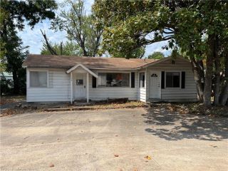 Foreclosed Home - 106 N PITTMAN ST, 72753