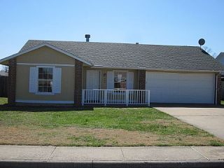 Foreclosed Home - 406 E LINDEN ST, 72756