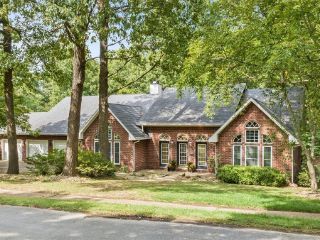 Foreclosed Home - 1803 S INDIAN TRAIL DR, 72758
