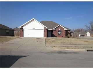 Foreclosed Home - 1309 E COURAGE, 72761