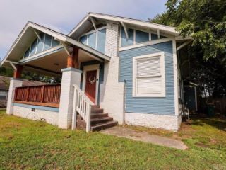 Foreclosed Home - 802 S GLENWOOD AVE, 72801