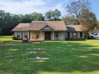 Foreclosed Home - 303 TALLEY LANE LOOP, 72823
