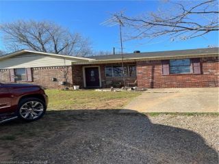 Foreclosed Home - 3509 E CHISM ST, 72855