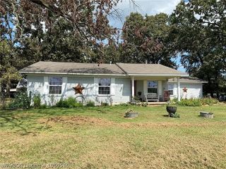 Foreclosed Home - 7680 W STATE HIGHWAY 22, 72855