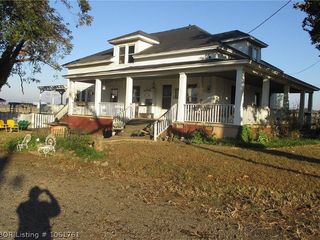 Foreclosed Home - 2165 N 5TH ST, 72855