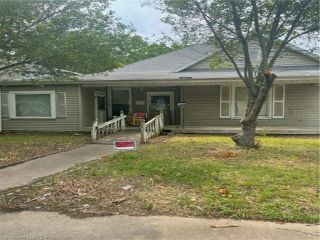 Foreclosed Home - 1205 N 8TH ST, 72901